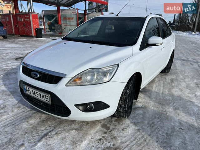Белый Форд Фокус, объемом двигателя 1.6 л и пробегом 142 тыс. км за 6500 $, фото 3 на Automoto.ua