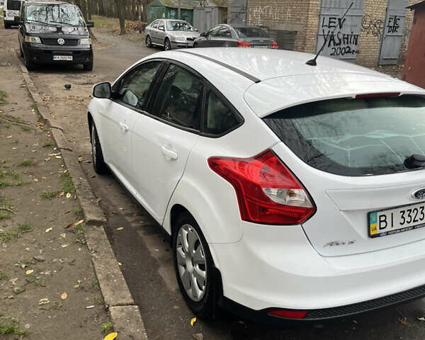 Білий Форд Фокус, об'ємом двигуна 1.6 л та пробігом 120 тис. км за 8200 $, фото 5 на Automoto.ua