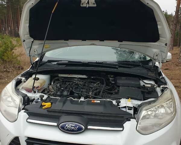 Белый Форд Фокус, объемом двигателя 1.6 л и пробегом 244 тыс. км за 6500 $, фото 8 на Automoto.ua