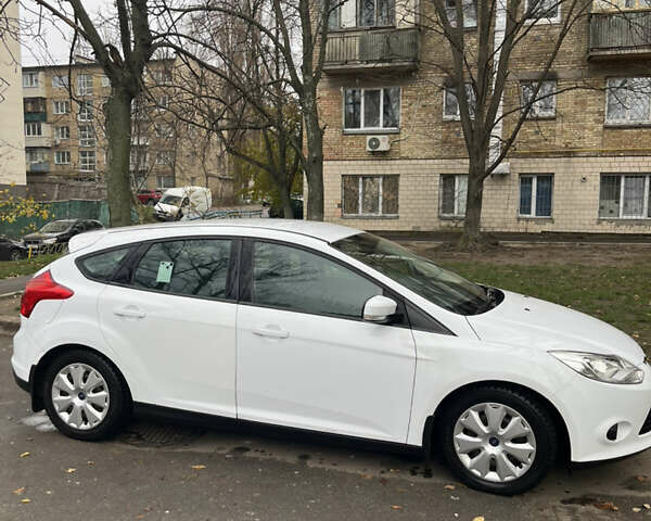 Білий Форд Фокус, об'ємом двигуна 1.6 л та пробігом 120 тис. км за 8200 $, фото 2 на Automoto.ua