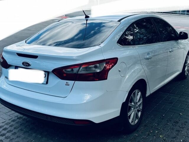 Білий Форд Фокус, об'ємом двигуна 1.6 л та пробігом 260 тис. км за 5500 $, фото 3 на Automoto.ua