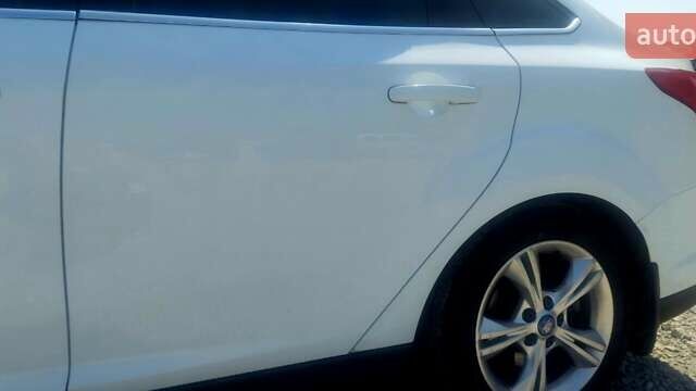 Білий Форд Фокус, об'ємом двигуна 1.6 л та пробігом 173 тис. км за 8600 $, фото 12 на Automoto.ua
