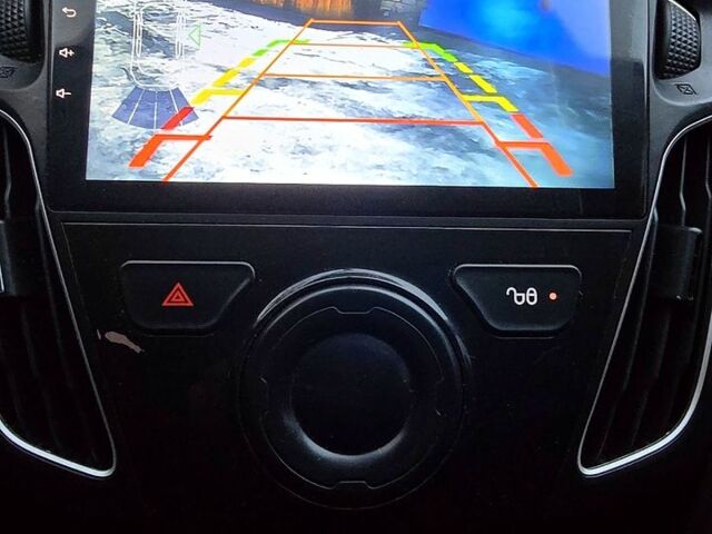 Білий Форд Фокус, об'ємом двигуна 2 л та пробігом 150 тис. км за 5990 $, фото 10 на Automoto.ua