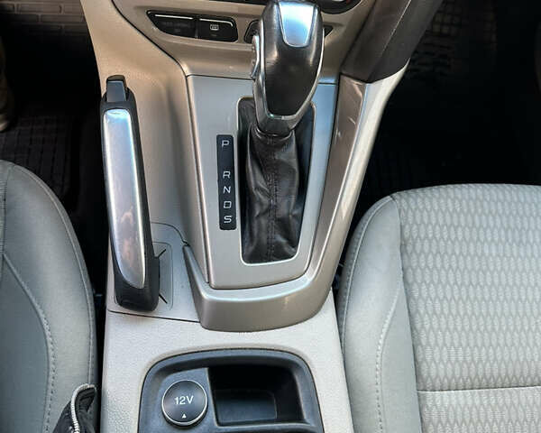 Белый Форд Фокус, объемом двигателя 2 л и пробегом 190 тыс. км за 5900 $, фото 18 на Automoto.ua