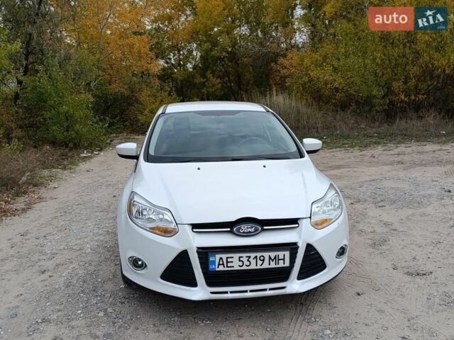 Білий Форд Фокус, об'ємом двигуна 2 л та пробігом 217 тис. км за 6400 $, фото 1 на Automoto.ua