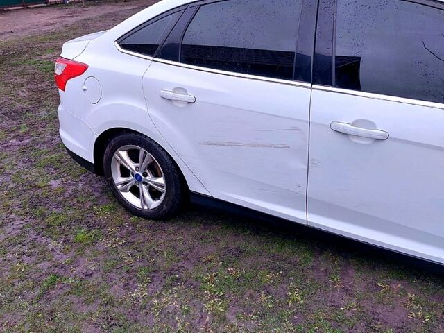 Білий Форд Фокус, об'ємом двигуна 1.6 л та пробігом 140 тис. км за 9000 $, фото 4 на Automoto.ua