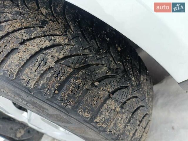 Білий Форд Фокус, об'ємом двигуна 1.6 л та пробігом 248 тис. км за 7200 $, фото 18 на Automoto.ua