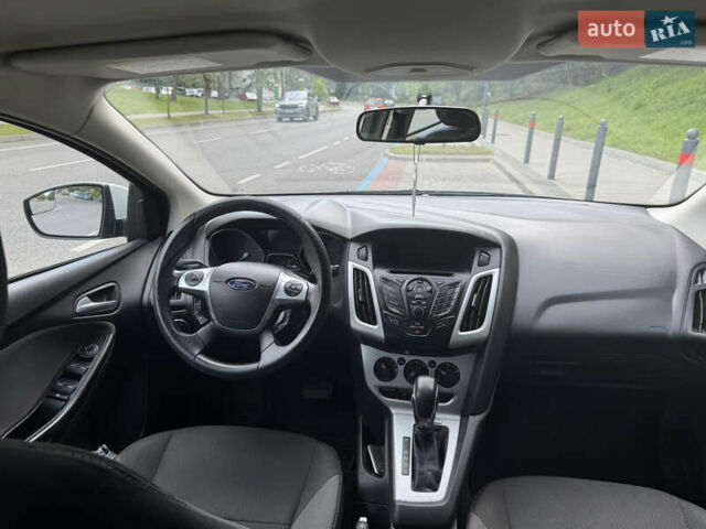 Белый Форд Фокус, объемом двигателя 2 л и пробегом 188 тыс. км за 7000 $, фото 10 на Automoto.ua