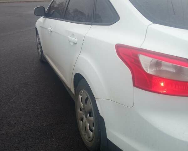 Белый Форд Фокус, объемом двигателя 1.6 л и пробегом 166 тыс. км за 7300 $, фото 1 на Automoto.ua