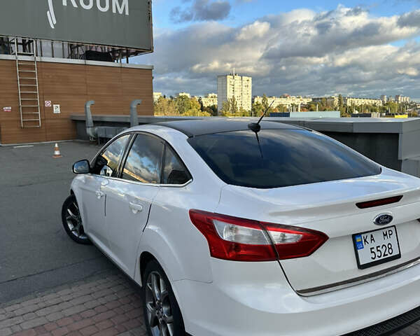 Белый Форд Фокус, объемом двигателя 2 л и пробегом 190 тыс. км за 5900 $, фото 5 на Automoto.ua
