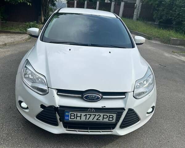 Білий Форд Фокус, об'ємом двигуна 2 л та пробігом 240 тис. км за 6100 $, фото 3 на Automoto.ua