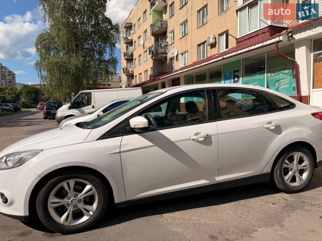 Белый Форд Фокус, объемом двигателя 2 л и пробегом 196 тыс. км за 7450 $, фото 4 на Automoto.ua