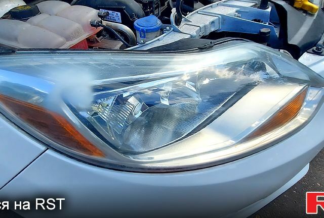 Білий Форд Фокус, об'ємом двигуна 2 л та пробігом 285 тис. км за 6700 $, фото 8 на Automoto.ua