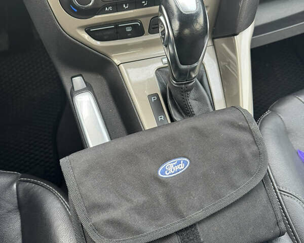 Белый Форд Фокус, объемом двигателя 2 л и пробегом 187 тыс. км за 6000 $, фото 12 на Automoto.ua