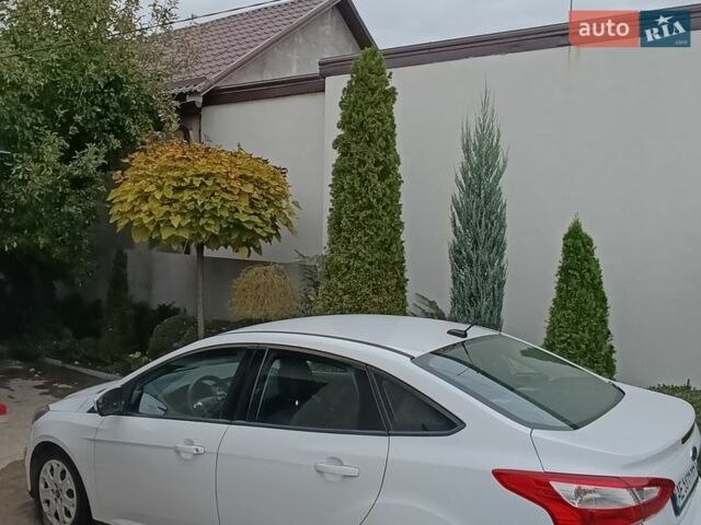 Белый Форд Фокус, объемом двигателя 2 л и пробегом 217 тыс. км за 6400 $, фото 12 на Automoto.ua