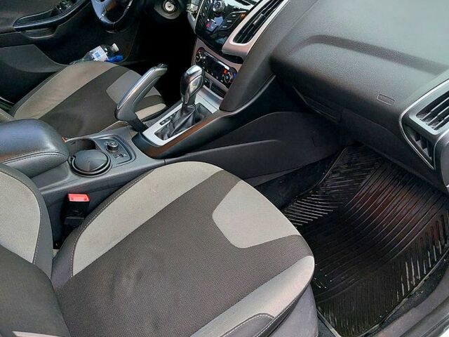 Білий Форд Фокус, об'ємом двигуна 1.6 л та пробігом 140 тис. км за 9000 $, фото 7 на Automoto.ua