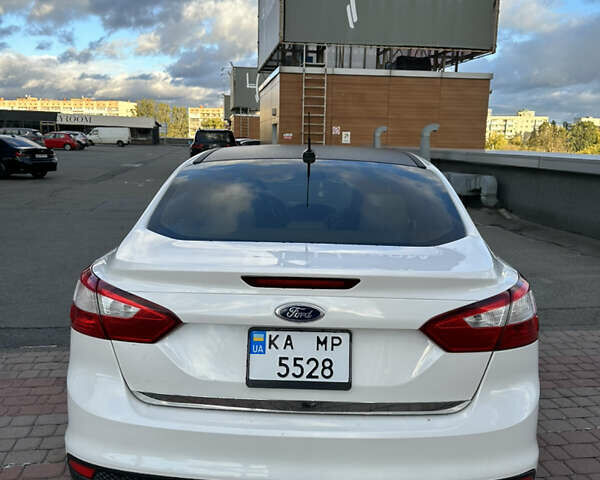 Белый Форд Фокус, объемом двигателя 2 л и пробегом 190 тыс. км за 5900 $, фото 4 на Automoto.ua