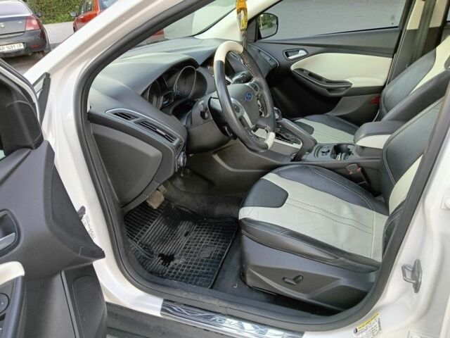 Білий Форд Фокус, об'ємом двигуна 2 л та пробігом 90 тис. км за 8500 $, фото 5 на Automoto.ua