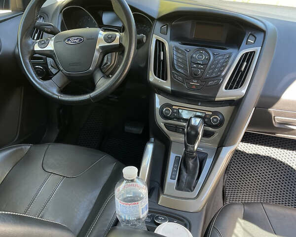 Белый Форд Фокус, объемом двигателя 2 л и пробегом 187 тыс. км за 6000 $, фото 5 на Automoto.ua