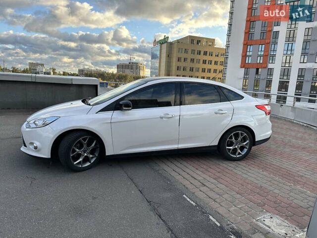 Белый Форд Фокус, объемом двигателя 2 л и пробегом 190 тыс. км за 6000 $, фото 6 на Automoto.ua