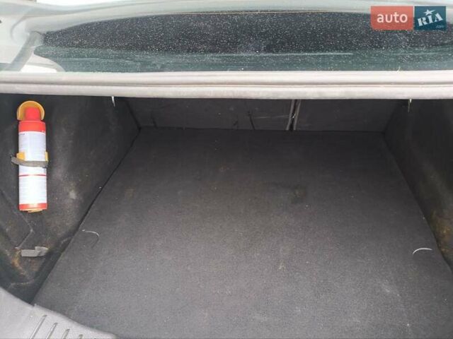 Білий Форд Фокус, об'ємом двигуна 1.6 л та пробігом 248 тис. км за 7200 $, фото 17 на Automoto.ua