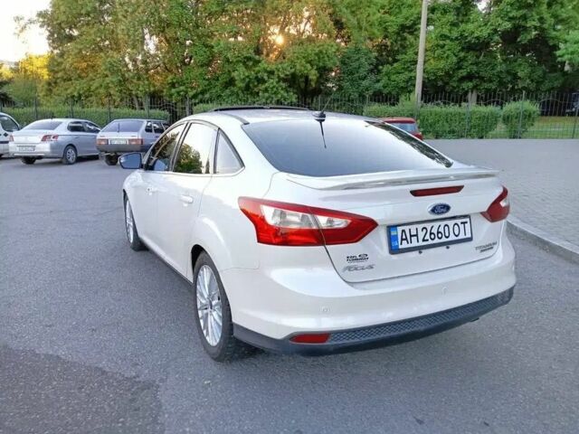 Білий Форд Фокус, об'ємом двигуна 2 л та пробігом 90 тис. км за 9000 $, фото 4 на Automoto.ua