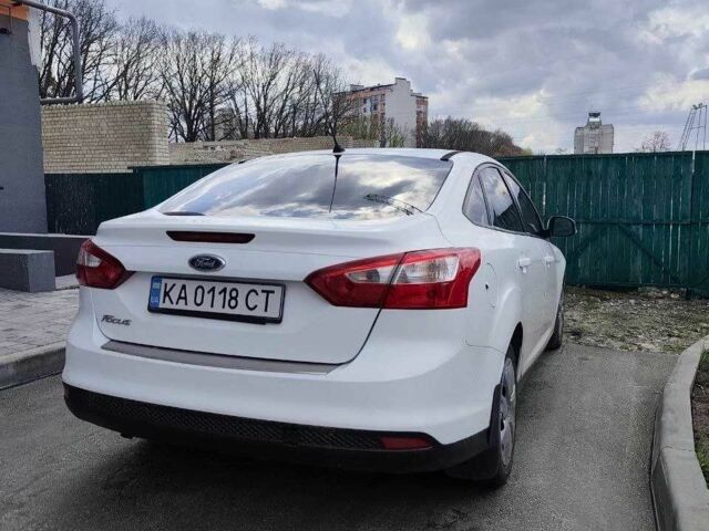 Белый Форд Фокус, объемом двигателя 1.6 л и пробегом 260 тыс. км за 6200 $, фото 4 на Automoto.ua