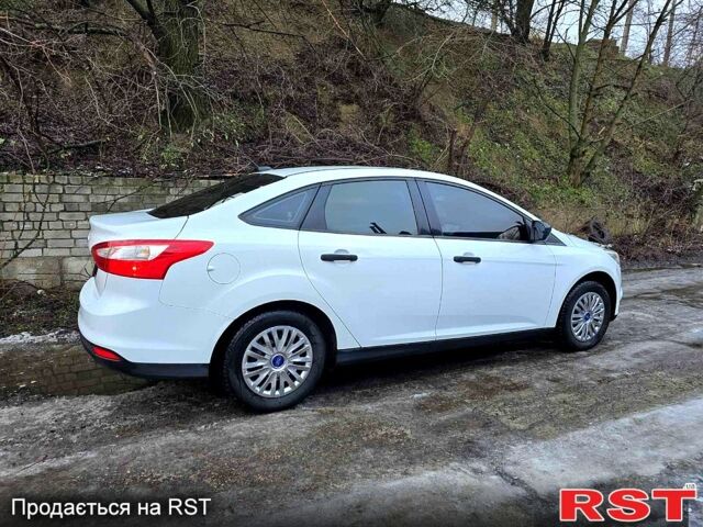 Білий Форд Фокус, об'ємом двигуна 2 л та пробігом 150 тис. км за 5990 $, фото 3 на Automoto.ua