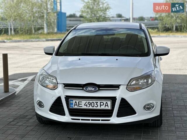 Белый Форд Фокус, объемом двигателя 2 л и пробегом 160 тыс. км за 7900 $, фото 7 на Automoto.ua
