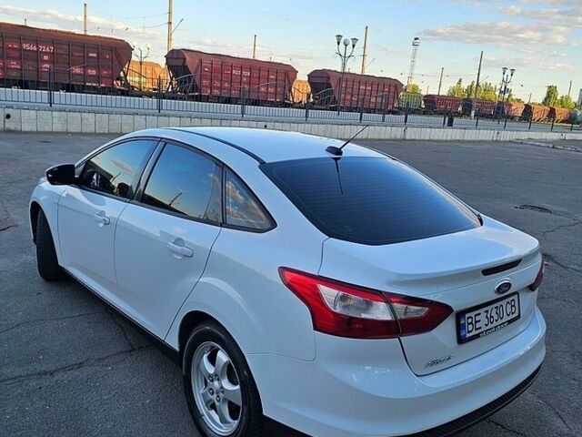 Білий Форд Фокус, об'ємом двигуна 2 л та пробігом 260 тис. км за 5800 $, фото 1 на Automoto.ua