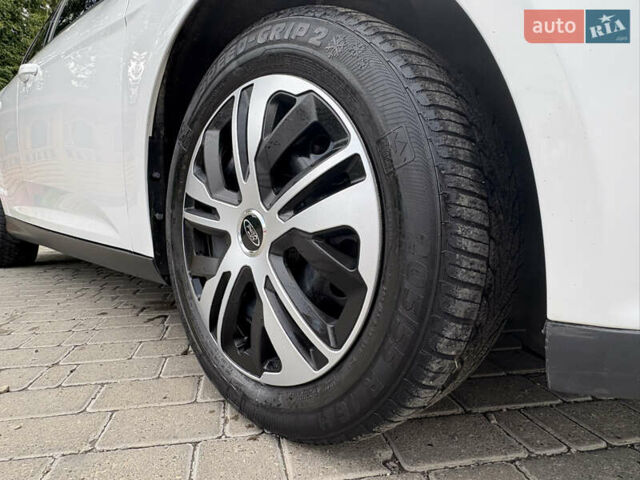 Белый Форд Фокус, объемом двигателя 2 л и пробегом 236 тыс. км за 6699 $, фото 7 на Automoto.ua