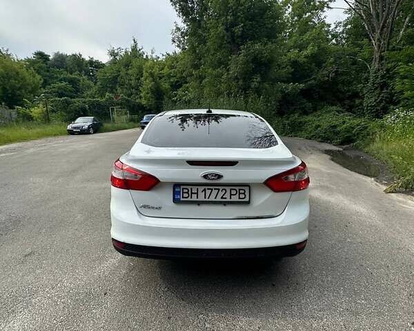 Білий Форд Фокус, об'ємом двигуна 2 л та пробігом 240 тис. км за 6100 $, фото 6 на Automoto.ua