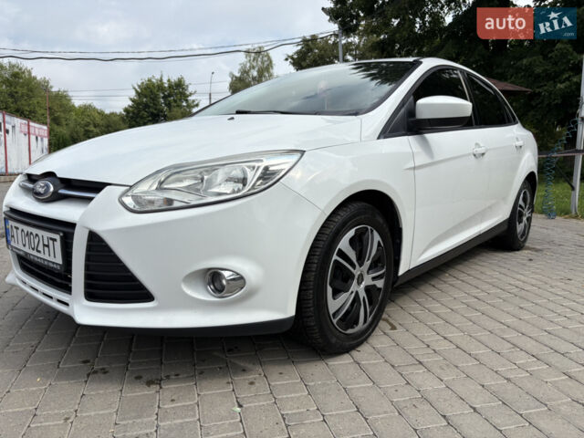 Белый Форд Фокус, объемом двигателя 2 л и пробегом 236 тыс. км за 5500 $, фото 4 на Automoto.ua