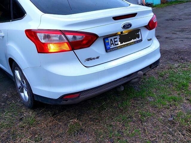 Білий Форд Фокус, об'ємом двигуна 1.6 л та пробігом 140 тис. км за 9000 $, фото 12 на Automoto.ua
