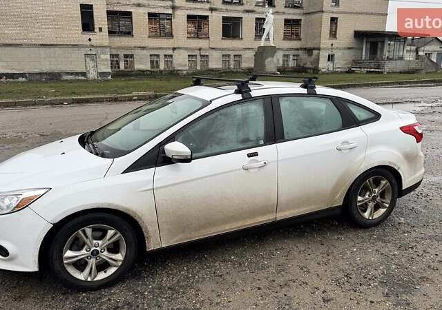 Белый Форд Фокус, объемом двигателя 2 л и пробегом 173 тыс. км за 8000 $, фото 5 на Automoto.ua