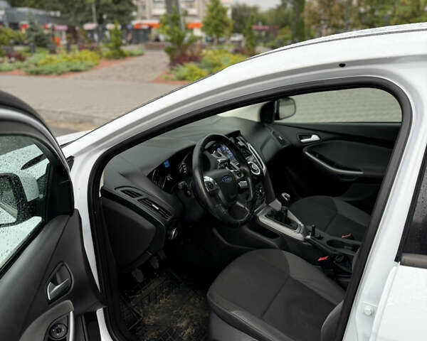 Білий Форд Фокус, об'ємом двигуна 1 л та пробігом 142 тис. км за 6150 $, фото 9 на Automoto.ua