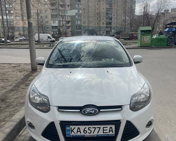 Белый Форд Фокус, объемом двигателя 1 л и пробегом 159 тыс. км за 6500 $, фото 1 на Automoto.ua