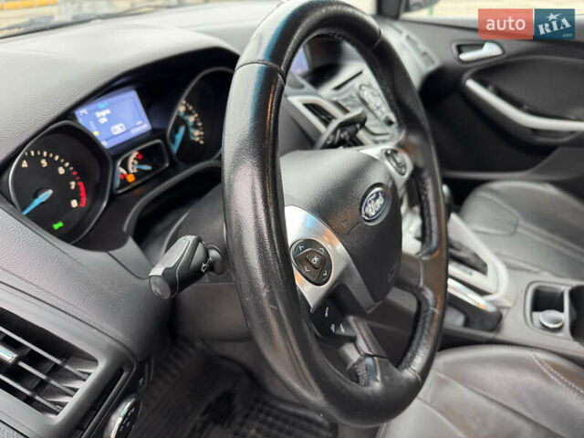 Белый Форд Фокус, объемом двигателя 2 л и пробегом 215 тыс. км за 9490 $, фото 12 на Automoto.ua