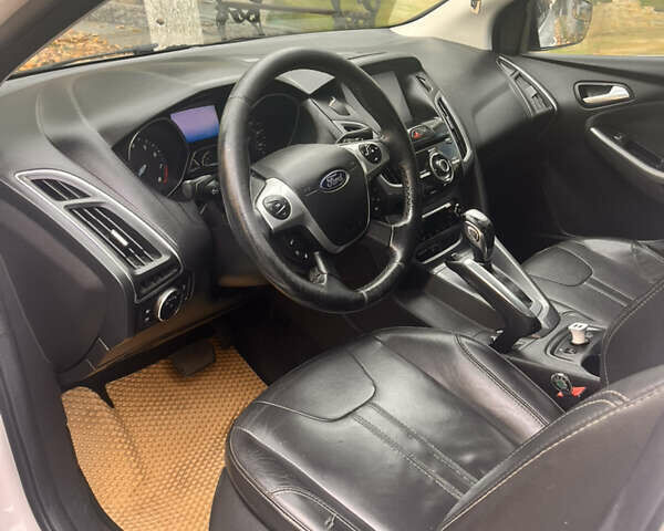 Форд Фокус 2013 в Белгород-Днестровском на Automoto.ua Белый Форд Фокус, объемом двигателя 2 л и пробегом 242 тыс. км за 6500 $, фото 12 на Automoto.ua