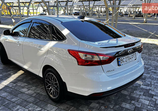 Білий Форд Фокус, об'ємом двигуна 1 л та пробігом 131 тис. км за 8500 $, фото 6 на Automoto.ua