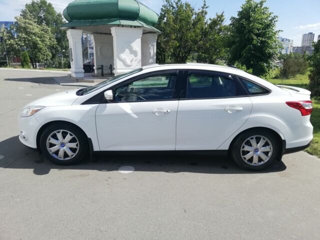 Форд Фокус 2013 в Тетиеве на Automoto.ua Белый Форд Фокус, объемом двигателя 2 л и пробегом 127 тыс. км за 6500 $, фото 2 на Automoto.ua