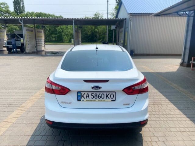 Белый Форд Фокус, объемом двигателя 1 л и пробегом 152 тыс. км за 6000 $, фото 4 на Automoto.ua