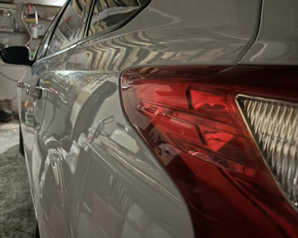 Білий Форд Фокус, об'ємом двигуна 2 л та пробігом 139 тис. км за 7500 $, фото 16 на Automoto.ua