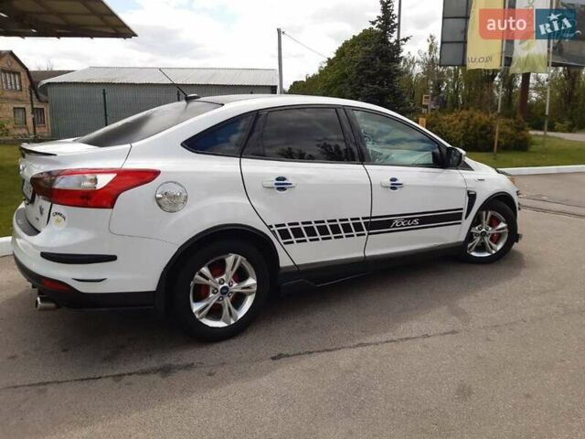 Білий Форд Фокус, об'ємом двигуна 2 л та пробігом 170 тис. км за 8700 $, фото 21 на Automoto.ua