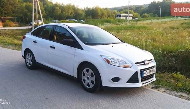 Белый Форд Фокус, объемом двигателя 2.01 л и пробегом 130 тыс. км за 7300 $, фото 4 на Automoto.ua