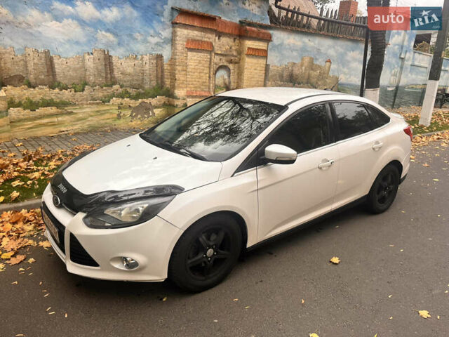 Форд Фокус 2013 в Белгород-Днестровском на Automoto.ua Белый Форд Фокус, объемом двигателя 2 л и пробегом 242 тыс. км за 6500 $, фото 10 на Automoto.ua