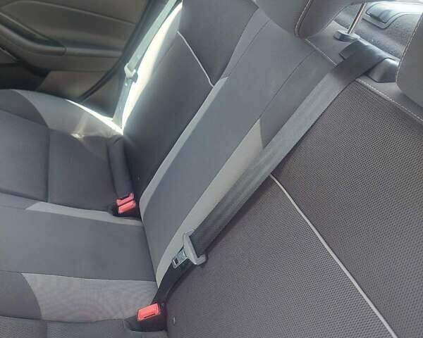 Белый Форд Фокус, объемом двигателя 2 л и пробегом 120 тыс. км за 8000 $, фото 12 на Automoto.ua