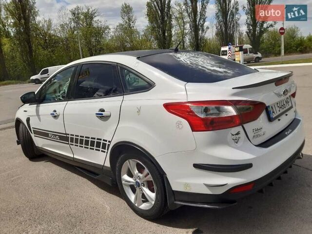 Білий Форд Фокус, об'ємом двигуна 2 л та пробігом 170 тис. км за 8700 $, фото 24 на Automoto.ua