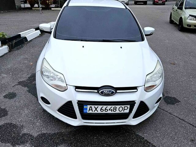 Белый Форд Фокус, объемом двигателя 2 л и пробегом 173 тыс. км за 6100 $, фото 2 на Automoto.ua