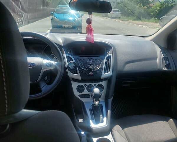 Белый Форд Фокус, объемом двигателя 2 л и пробегом 120 тыс. км за 8000 $, фото 11 на Automoto.ua